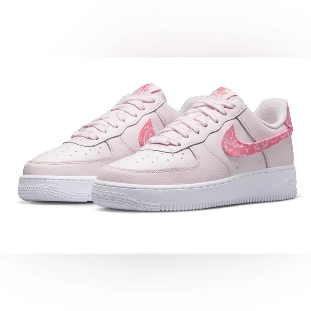 NWOB Nike Air Force 1 '07 Women's Shoes - Picture 1 of 7
